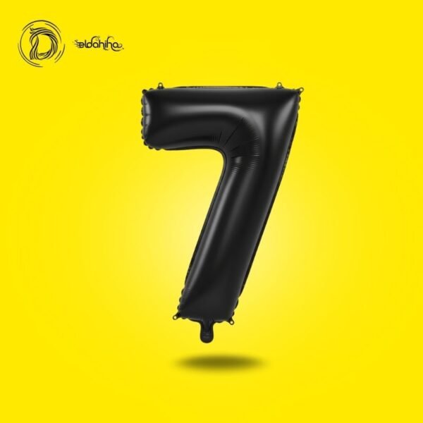 بالونات هيليوم رقم 7 بلون أسود لامع، اختيار راقي لتزيين أعياد الميلاد والمناسبات الخاصة، خامة فويل معدني قوية تعيش لفترة طويلة.