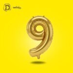 بالونات هيليوم رقم 9 بلون جولد لامع، مناسبة لتزيين أعياد الميلاد والحفلات، بخامة قوية تحافظ على شكلها ولمعانها لفترة طويلة.