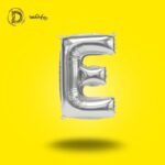 بالون هيليوم حرف E لون سيلفر – ديكور أنيق للحفلات والمناسبات – مكتبة الدحيحة